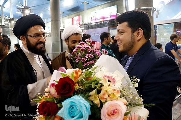 «حامد علیزاده» به میهن بازگشت «حامد علیزاده» به میهن بازگشت