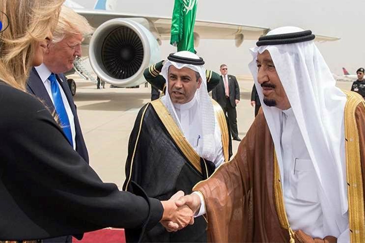 واکنش مسلمانان سوئد به دست‌دادن شاه عربستان با همسر ترامپ
