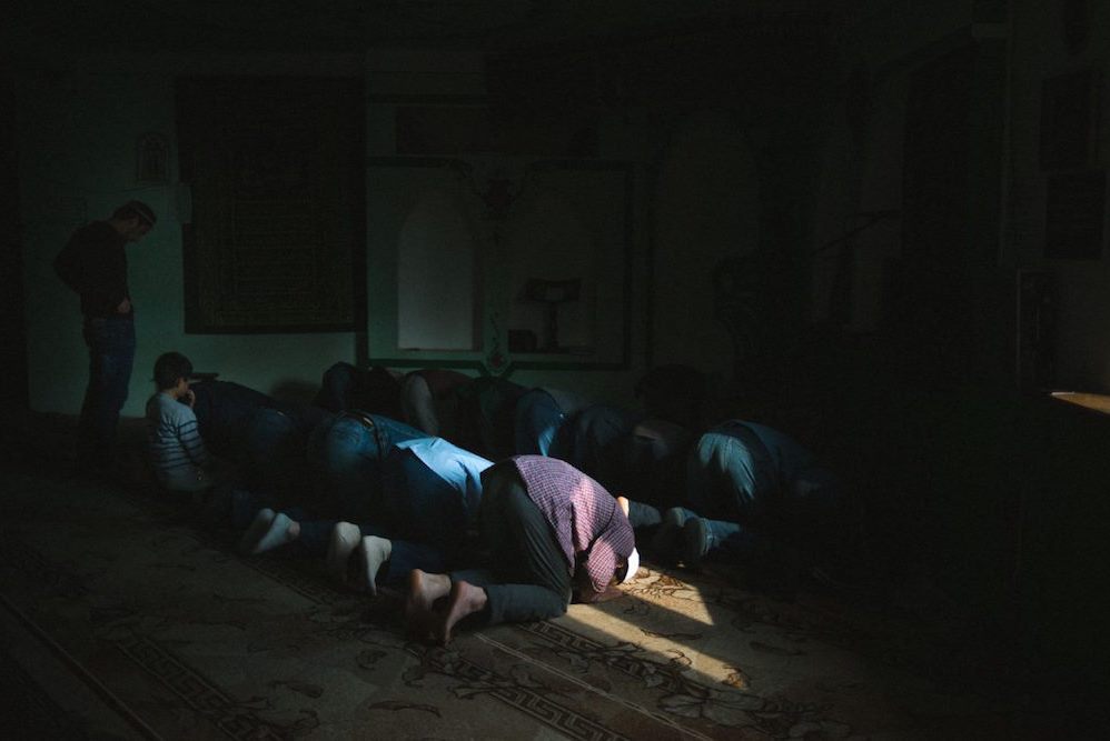 شنبه//مبلغ سوری و تدریس قرآن در سرزمین یخ/ از تجارت تا امامت مسجد + عکس