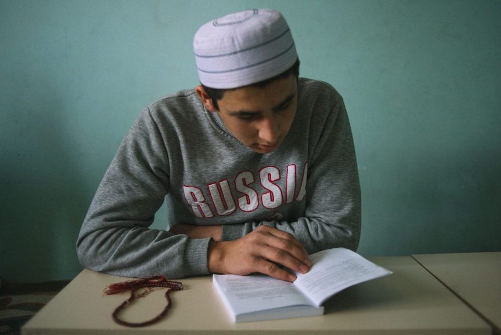 شنبه//مبلغ سوری و آموزش قرآن در سرزمین یخ/ از تجارت تا امامت مسجد + عکس