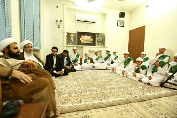 دیدار نو نهالان قرآنی عراق با آیت‌لله صافی‌گلپایگانی
