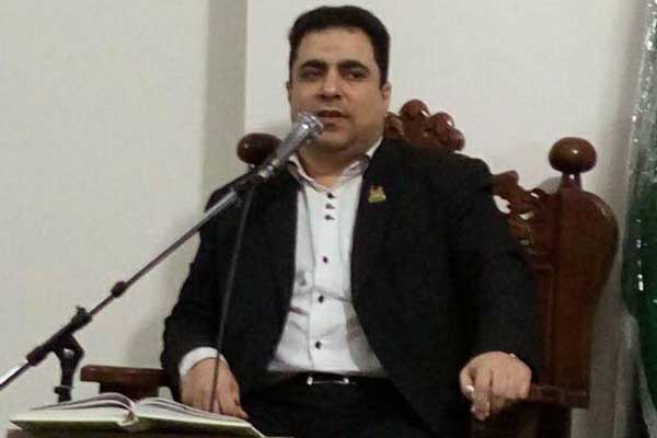 تلاوت آیاتی از سوره مبارکه فرقان با صوت «حمید رحیمی»
