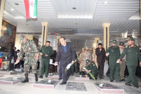 غبار روبی مزار شهدا