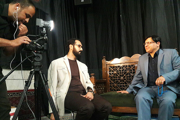 محمد پورعاشوری در ضبط تلویزیونی برنامه «اسراء» شبکه قرآن