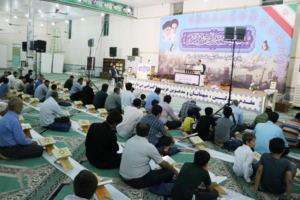 215امین کرسی تلاوت قرآن در آزادشهر برگزار شد 215امین کرسی تلاوت قرآن در آزادشهر برگزار شد
