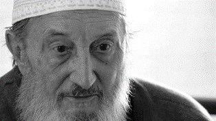 آماده//داروساز سرزمین چکمه‌ای؛ از صوفی‌گری تا نقش‌آفرینی پس از 11 سپتامبر