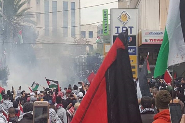 تظاهرات اعتراض‌آمیز مقابل سفارت آمریکا در لبنان