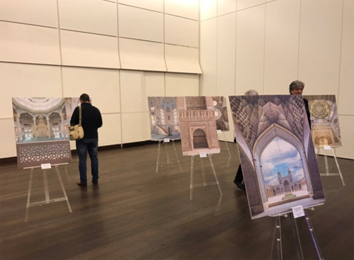 رونمایی از کتاب «53 مسجد از 25 کشور» در باكو