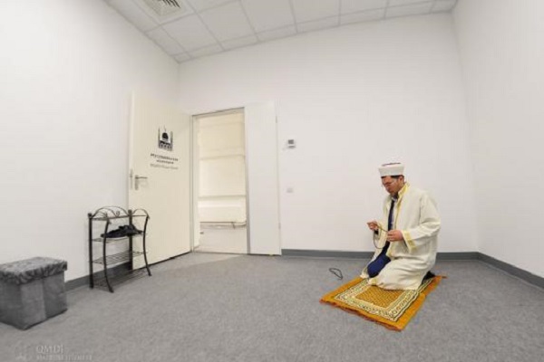 افتتاح نمازخانه‌ای در فرودگاه شبه جزیره کریمه / در حال تکمیل