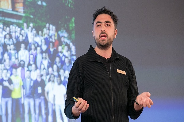 گزارش***مسلمانان بریتانیا، پیشتاز خدمات عام‌المنفعه