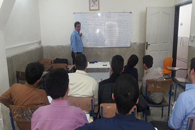 اعتکاف علمی ۶۵۰ طلبه در حوزه علمیه خراسان‌شمالی