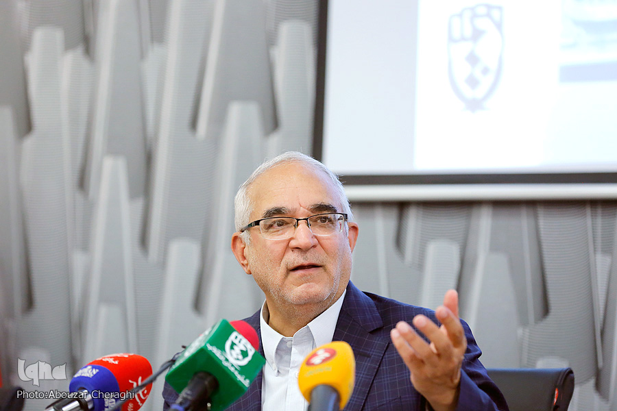 جمعه////بازار پیام محاکمه مفسدان اقتصادی را دریافت کرده است/ فسادهای شبکهای در کشور جمعه////بازار پیام محاکمه مفسدان اقتصادی را دریافت کرده است/ فسادهای شبکهای در کشور