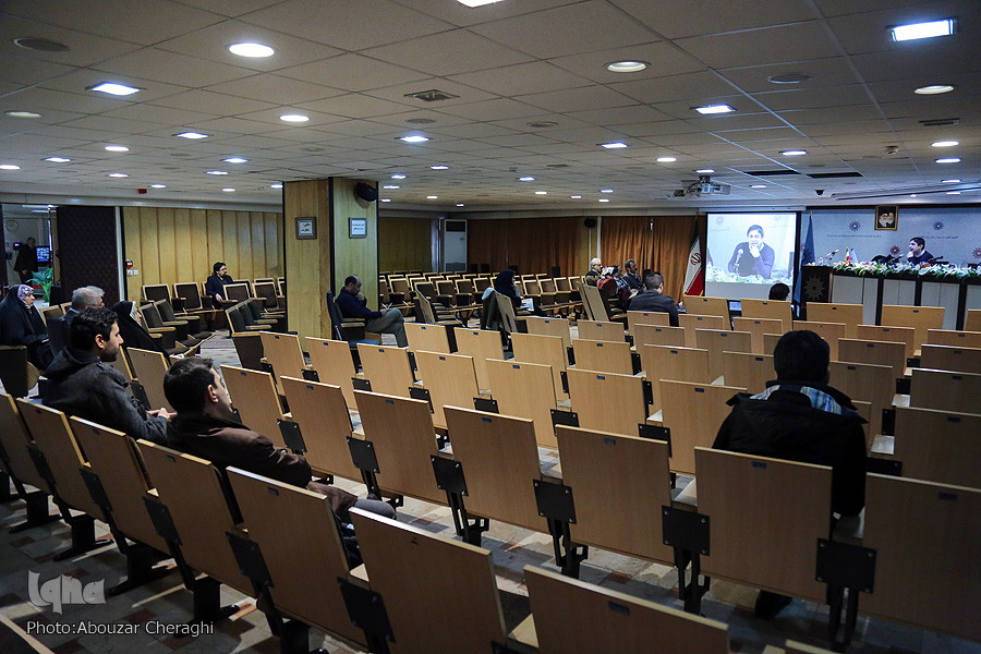 فارابی فیلسوف کارگر است و فلسفه‌اش اندیشه جدیدی ندارد