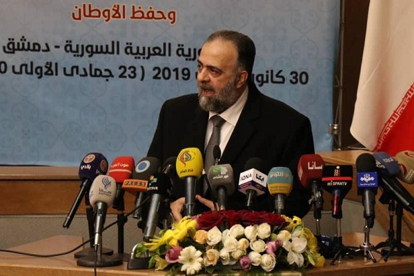 جبهه مقاومت در برابر دشمنان عزت اسلامی ایستاده‌ است