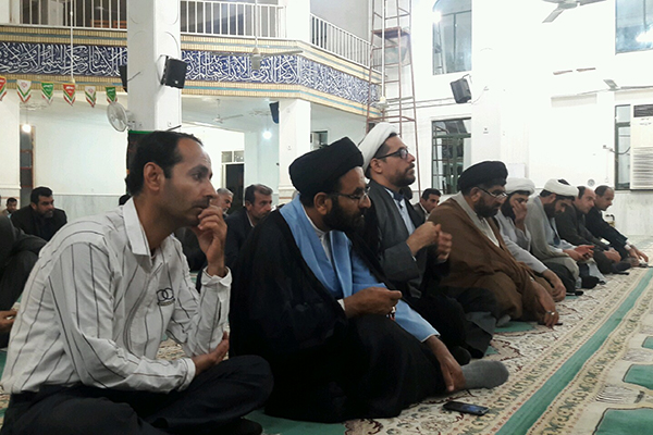 مسیر انقلاب را با صلابت ادامه دهیم