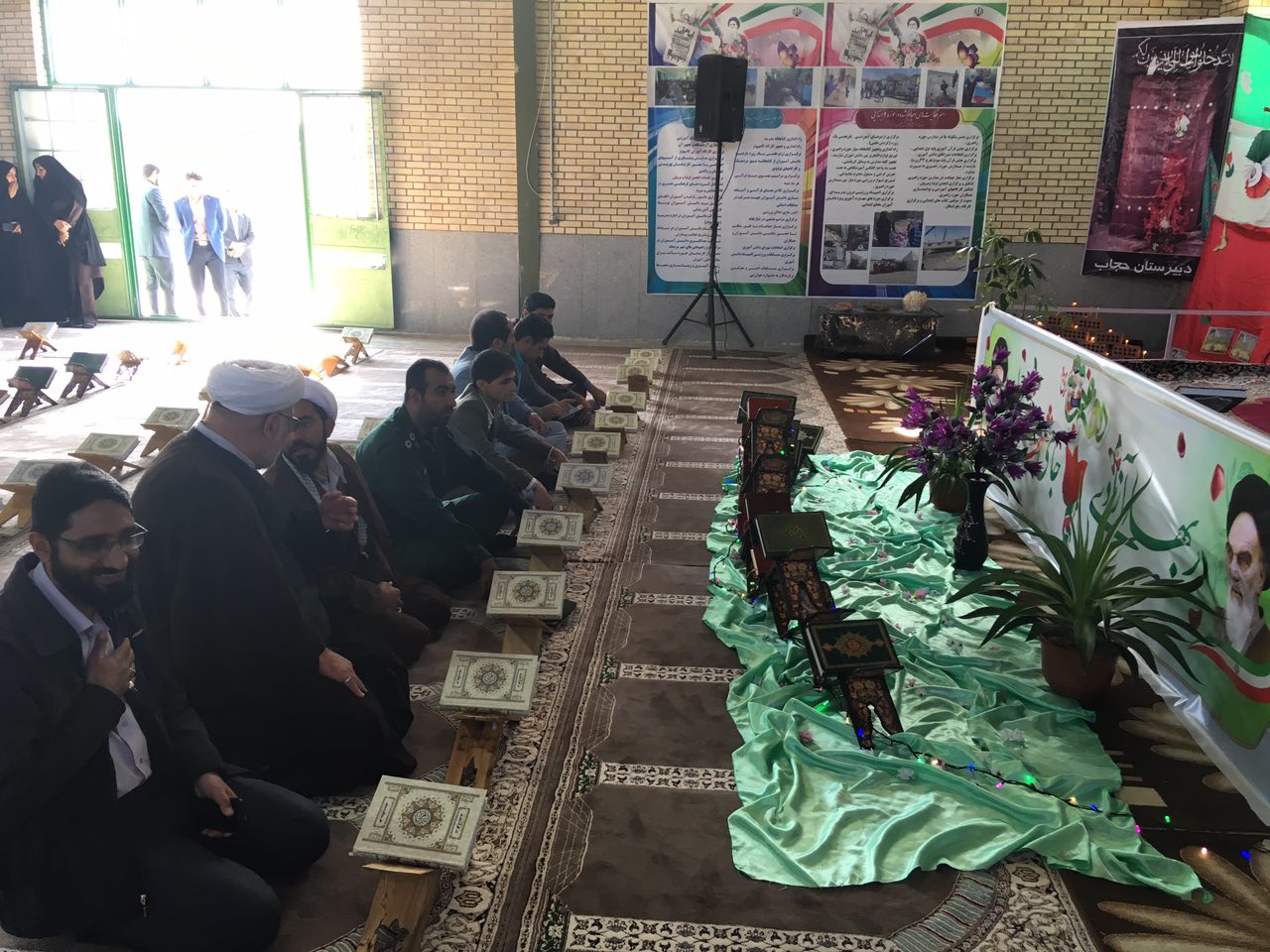 کاروان قرآنی انقلاب به عنبرآباد کرمان رسید