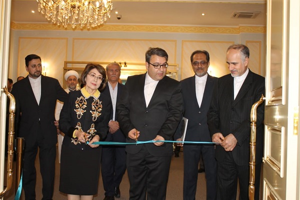 افتتاح نمایشگاه خوشنویسی و نقاشیخط در قزاقستان افتتاح نمایشگاه خوشنویسی و نقاشیخط در قزاقستان