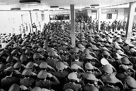 معلم قرآن سرهنگ شمسآبادی از 19 بهمن 57 میگوید معلم قرآن سرهنگ شمسآبادی از 19 بهمن 57 میگوید