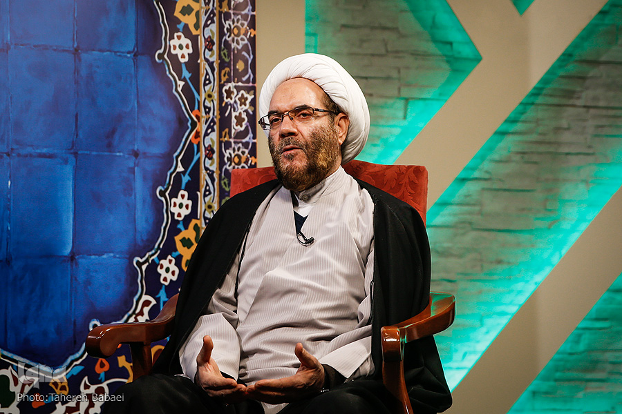 پژوهشهای قرآنی کمتر به علوم طبیعی پرداختهاند/ معنای تقوا متناسب با اصل حداقل کنش در فیزیک