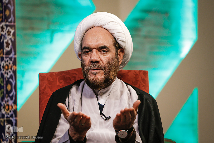 پژوهش‌های قرآنی کمتر به علوم طبیعی پرداخته‌اند/ معنای تقوا متناسب با اصل حداقل کنش در فیزیک