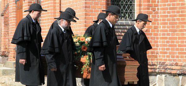 نگاهی به فرهنگ خاکسپاری پیروان ادیان در آلمان