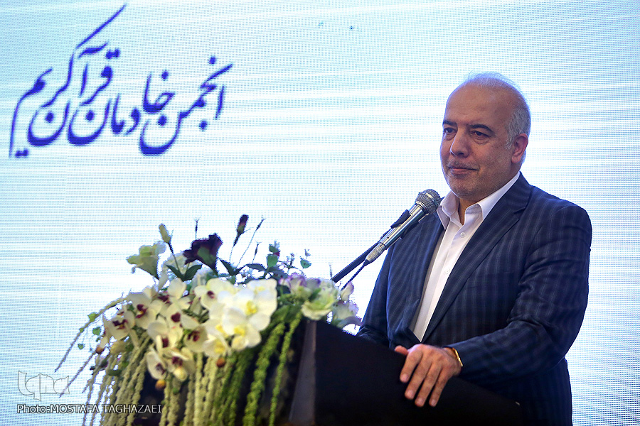 شاخص‌های انتخاب خادمان قرآن / میزان هدایای نقدی