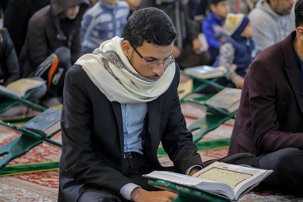 تلاوت مدیر رادیو قرآن ایران در محفل قرآنی آستان عباسی