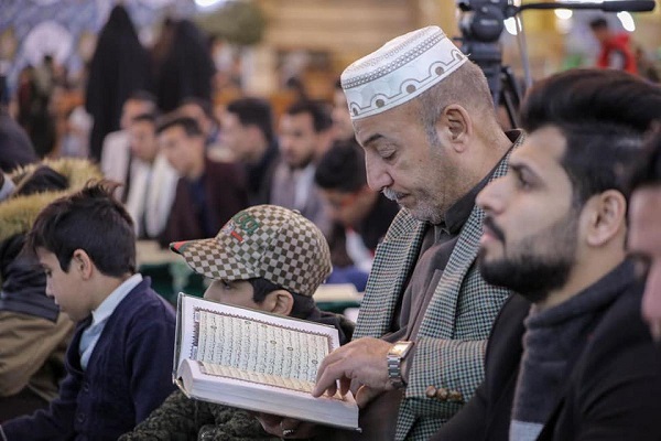 تلاوت مدیر رادیو قرآن ایران در محفل قرآنی آستان عباسی