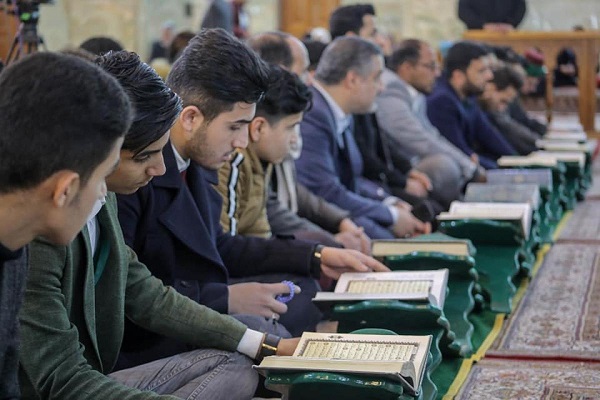 تلاوت مدیر رادیو قرآن ایران در محفل قرآنی آستان عباسی