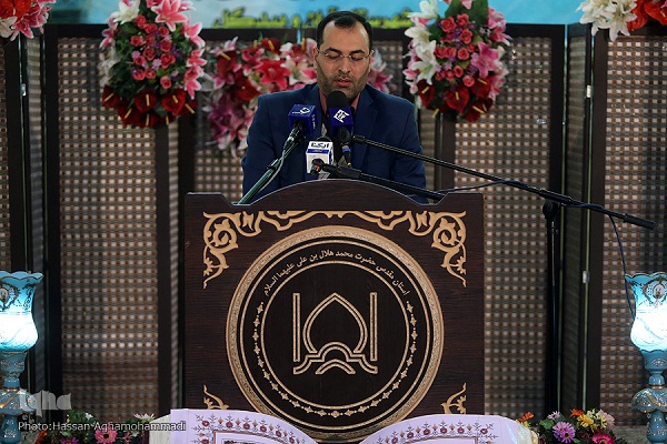 استقبال مردم قرآن دوست آران و بیدگل از کاروان قرآنی انقلاب