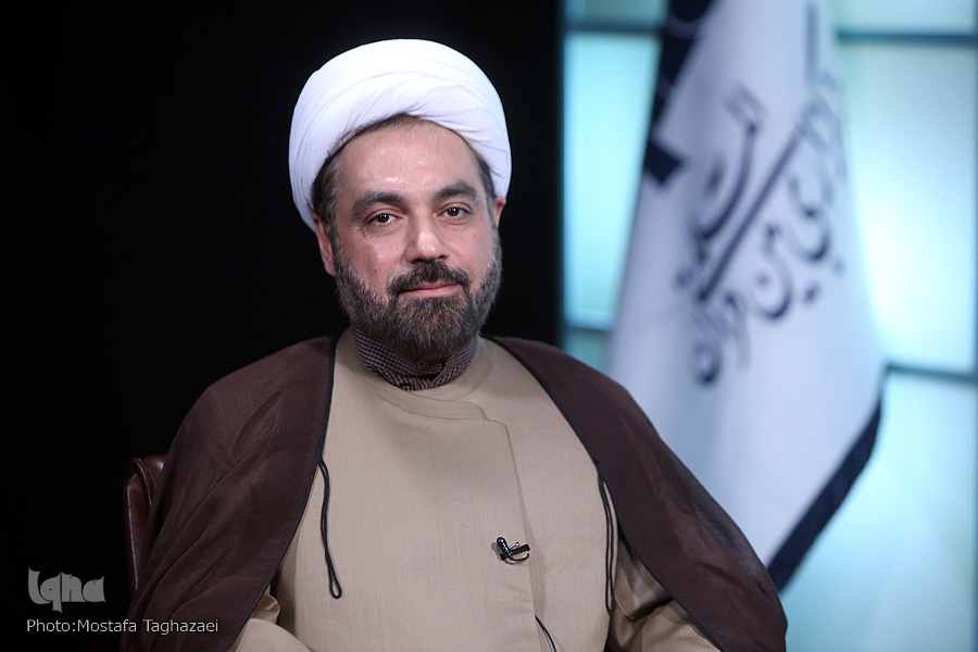 بانک مرکزی رودربایستی با سیستم بانکی را کنار بگذارد/ دستور رهبری برای ادغام بانک&zwnj;های نظامی