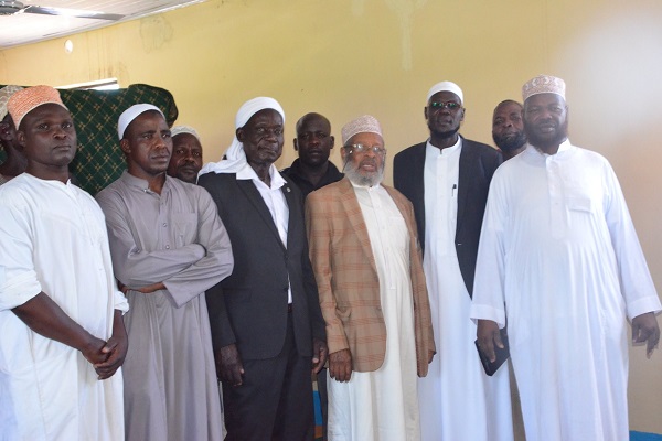 کشیش کنیایی چگونه مسلمان شد؟+عکس