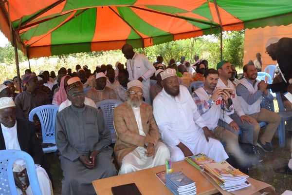 کشیش کنیایی چگونه مسلمان شد؟+عکس