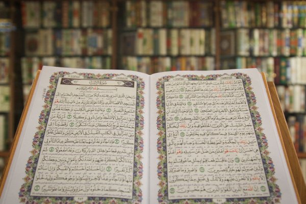 اغلب نقدهای ترجمه قرآن برای اثبات خویشتن است/عالمانه نقد کنیم اغلب نقدهای ترجمه قرآن برای اثبات خویشتن است/عالمانه نقد کنیم