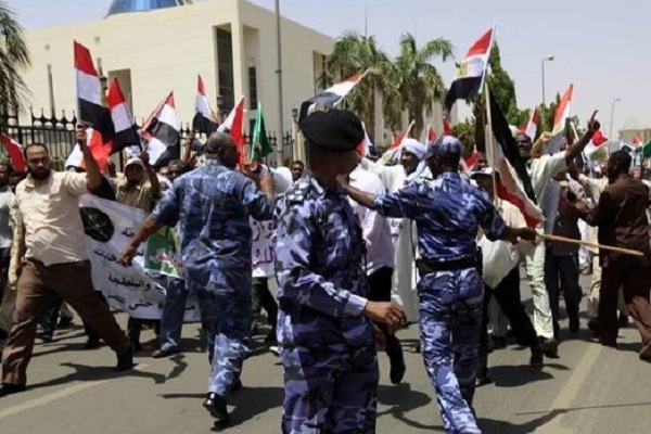 وقایع جهان اسلام در سال 97