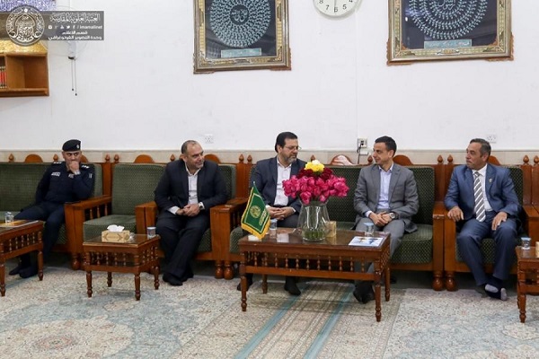 نایب سفیر مصر با حضور در مرقد مطهر امام علی (ع)، میلاد این امام همام را مناسبتی مبارک برای تمام مسلمانان دانست