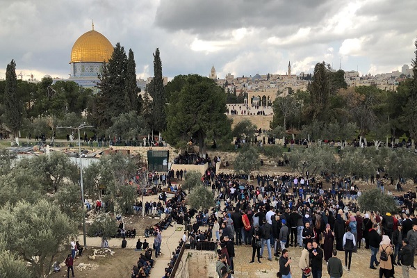 تصاویری از ورود فلسطینیان به مصلای «باب‌الرحمة» پس از 16 سال