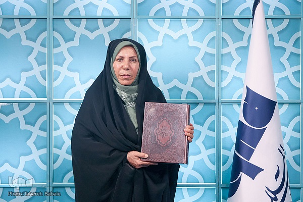 بانویی از دیار فارس و دغدغه تأسیس مؤسسه قرآنی در لردگان/ مردم؛ بهترین معیار برای سنجش مؤسسات بانویی از دیار فارس و دغدغه تأسیس مؤسسه قرآنی در لردگان/ مردم؛ بهترین معیار برای سنجش مؤسسات