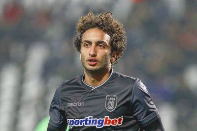 قرآنخواندن ستاره سوپرلیگ فوتبال یونان+عکس قرآنخواندن ستاره سوپرلیگ فوتبال یونان+عکس