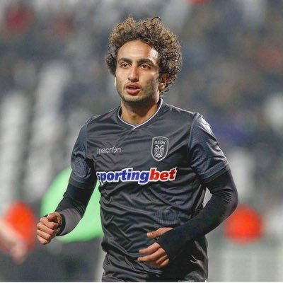 قرآنخواندن ستاره سوپرلیگ فوتبال یونان+عکس قرآنخواندن ستاره سوپرلیگ فوتبال یونان+عکس