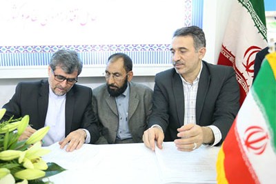 امضای تفاهمنامه کتب دینی ایران به زبان پشتو