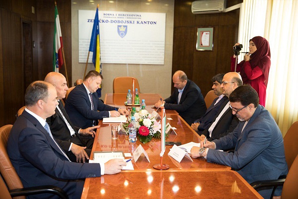 استقبال مقام اسلامی بوسنی از گسترش مناسبات با ایران استقبال مقام اسلامی بوسنی از گسترش مناسبات با ایران