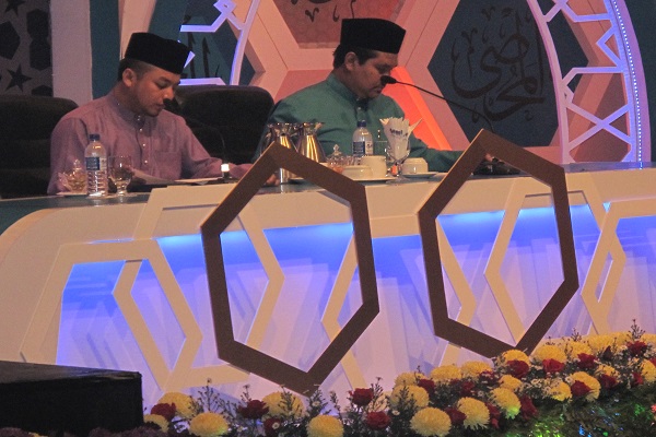 ادیت شده فردا رد شود؛ جزئیات آیین اختتامیه و تجلیل از برگزیدگان مسابقات قرآن مالزی / حضور پادشاه ادیت شده فردا رد شود؛ جزئیات آیین اختتامیه و تجلیل از برگزیدگان مسابقات قرآن مالزی / حضور پادشاه