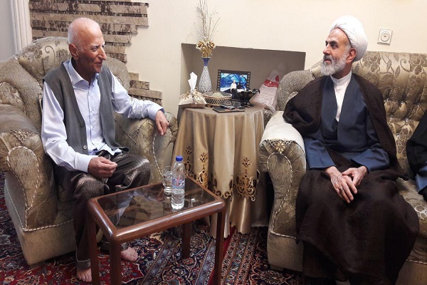 عیادت رئیس سازمان اوقاف از «عبدالرسول عبایی»