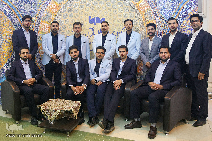 سید‌ روح‌ الله قوام‌ نیا عضو گروه تواشیح سلام