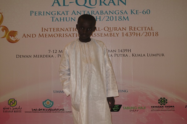 تلاوت حزن&zwnj;انگیزی که اشک حضار را درآورد / غوغای پدیده خردسال سنگالی