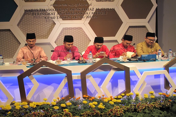 از گمانه&zwnj;زنی استاد فاطمی برای رتبه&zwnj;های برتر تا اشکالات فنی قاری مصر