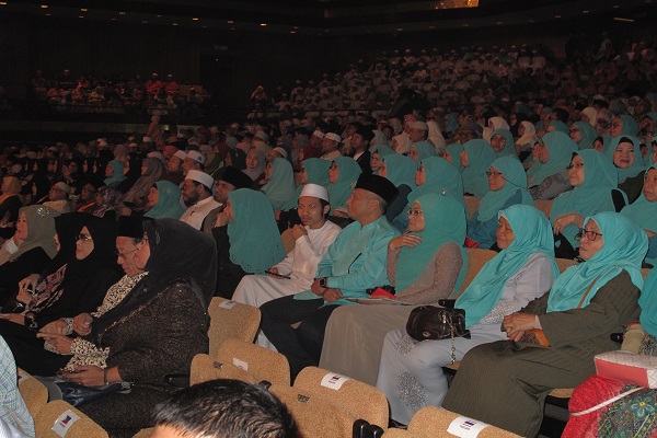 از گمانه&zwnj;زنی استاد فاطمی برای رتبه&zwnj;های برتر تا اشکالات فنی قاری مصر