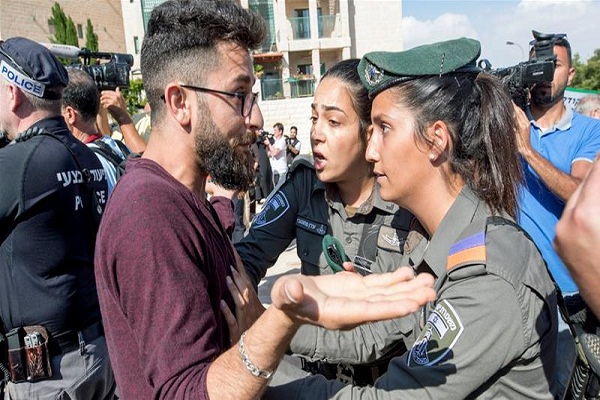 قدس معترضان فلسطینی: قدس متعلق به ترامپ نیست که آن را ببخشد/ ادیت شده