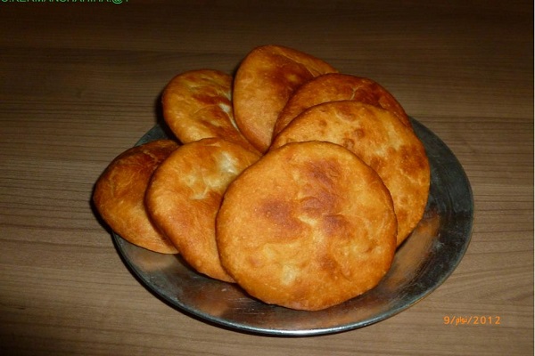 ختم قرآن در سی شب/ هالاو و کولیره رنگ سفره‌های افطار